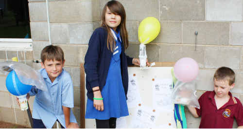 FLYING CONTRAPTIONS: Kids got to design contraptions to protect their flying eggs. cont FLYING CONTRAPTIONS: Kids got to design contraptions to protect their flying eggs. cont